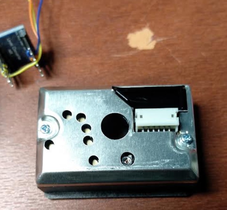 GP2Y1010AU0F как подключить к есп32 