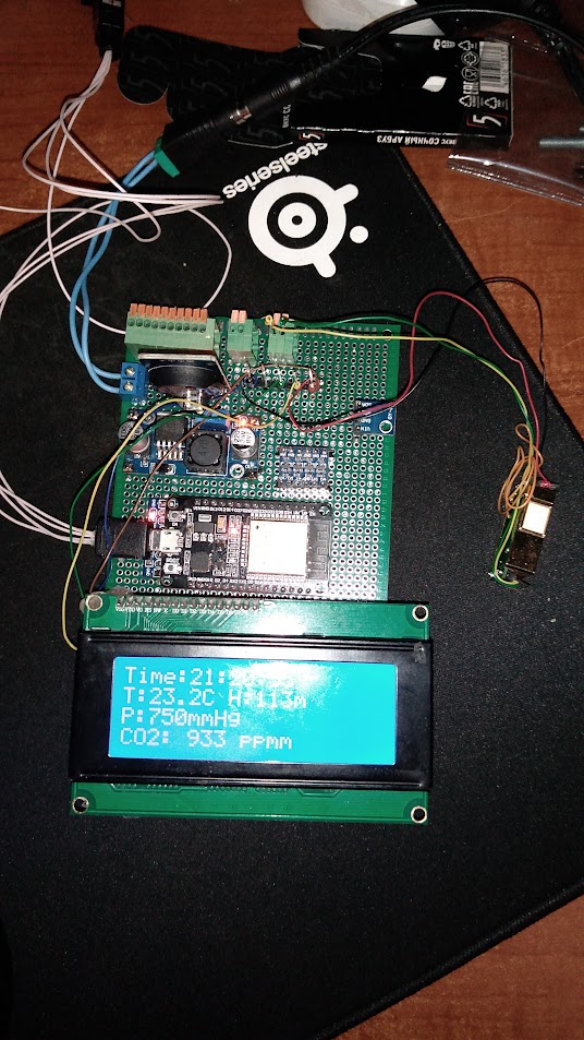 плата метеостанции наполовину собрана